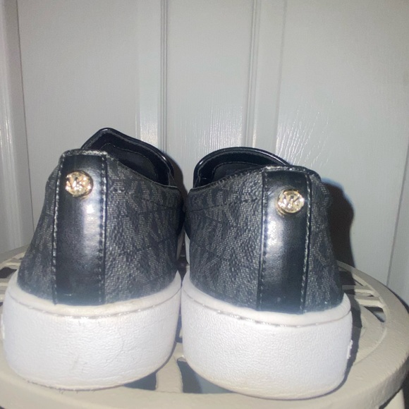 Michael Kors Sneaker Loafer - Picture 2 of 3